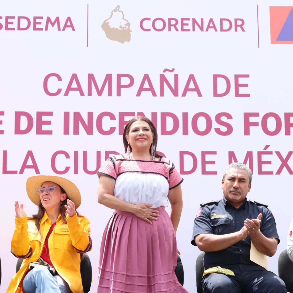 Campaña de combate a incendios forestales en CDMX con brigadistas protegiendo el Bosque de Agua