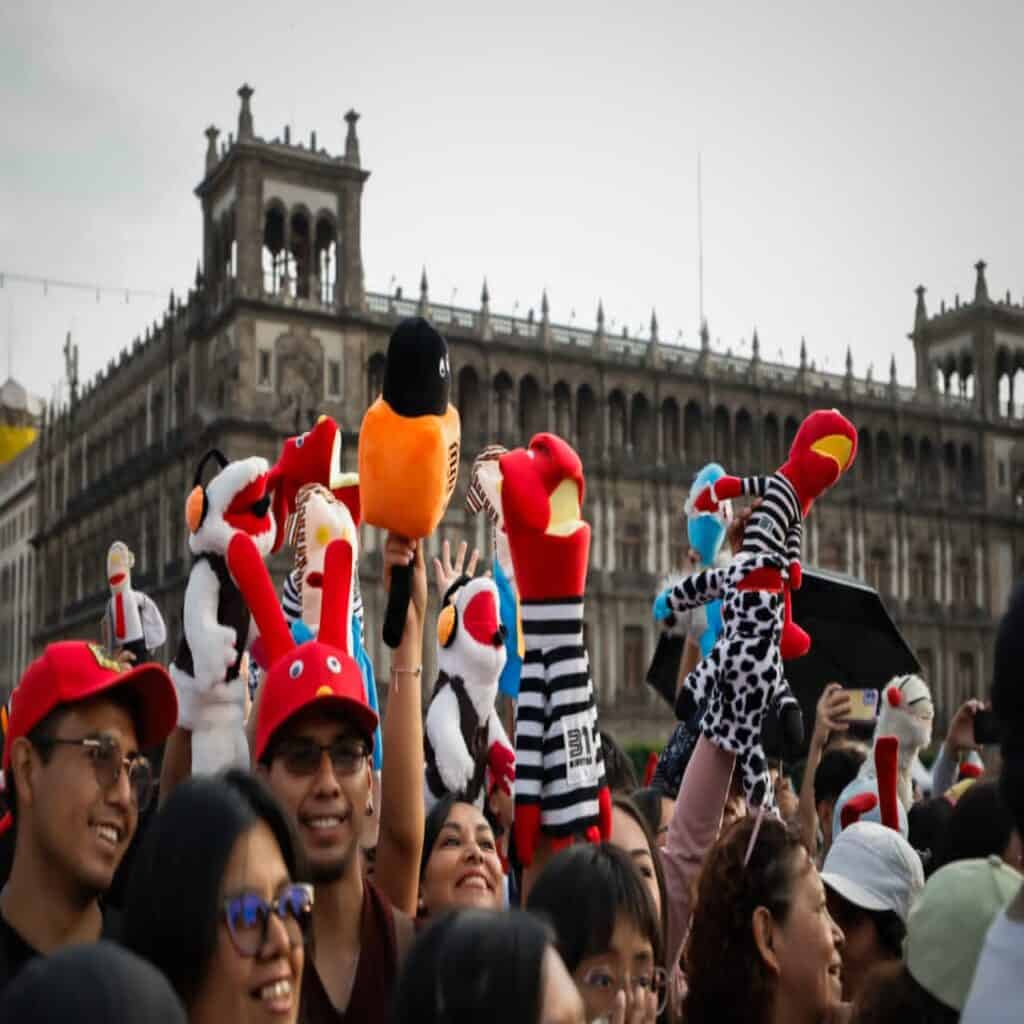 Impactante concierto del Día de las Infancias con 31 Minutos en el Zócalo capitalino ante miles de familias.