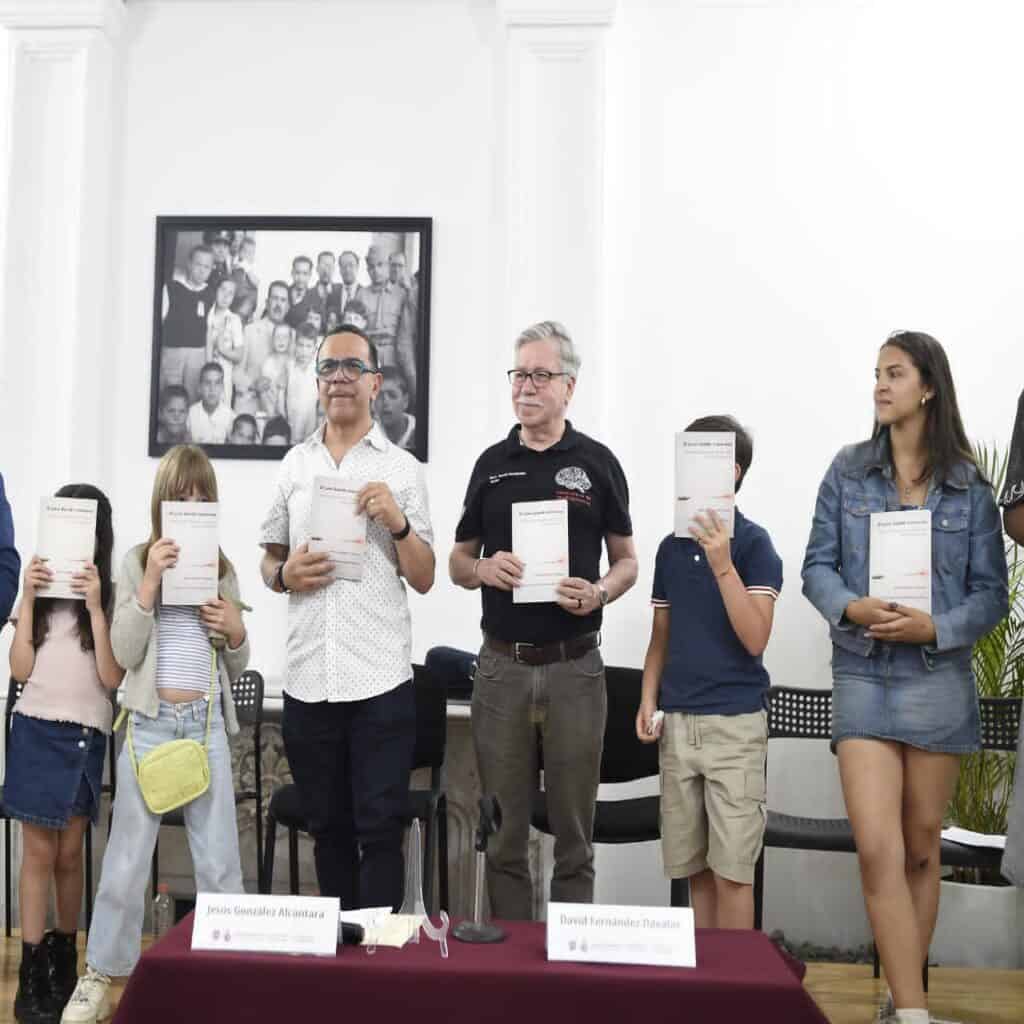 Presentación revelador del libro El país donde crecemos en CDMX.